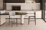Chaise de comptoir Carmen – Chêne fumé, tissu sable – vue 3